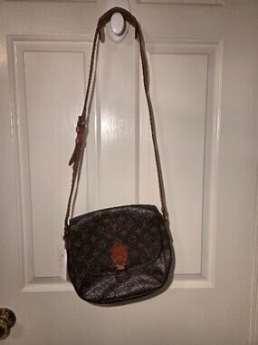 Vintage Louis Vuitton Saint Cloud GM Monogram Crossbody Bag w/ COA & Dust Bag